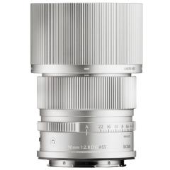90mm F2.8 DG | Contemporary L-MOUNT用 シルバー 【2025年 9月4日(木)発売予定・予約受付中】